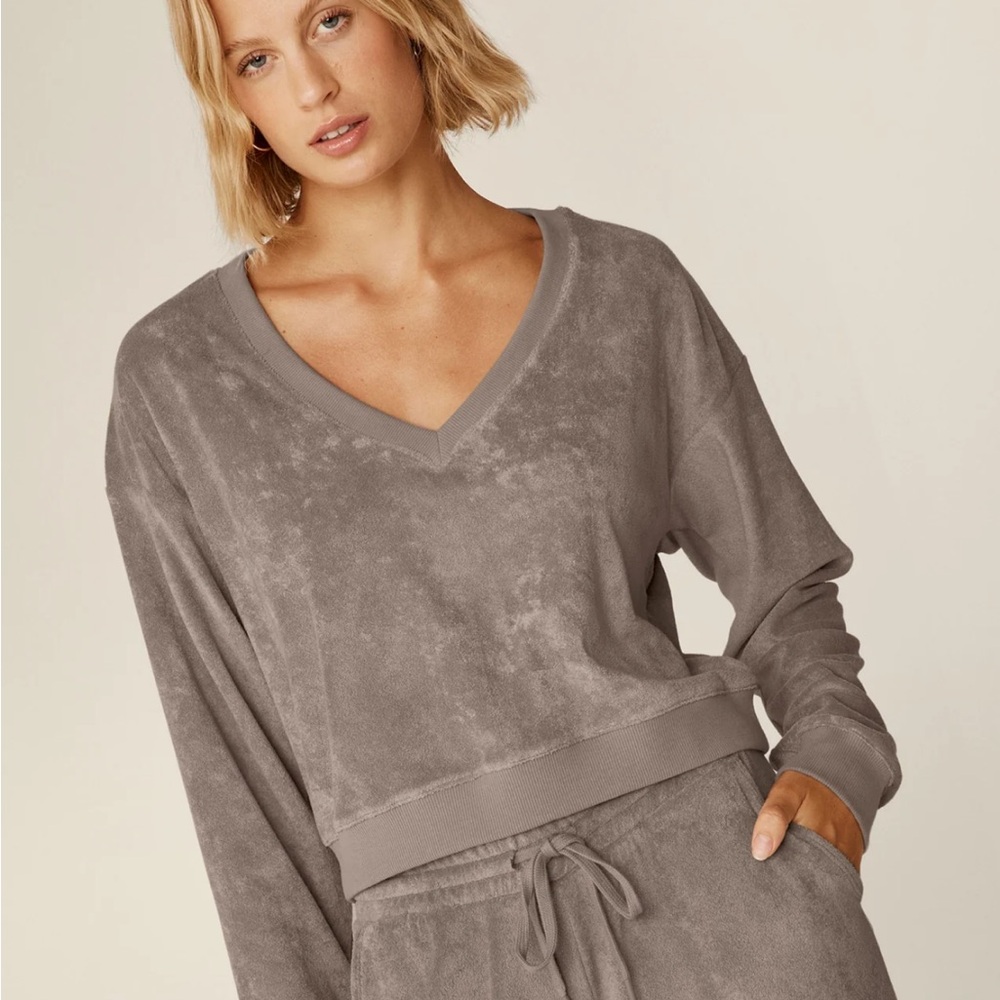 NWT Sweaty Betty Tropez Pullover top